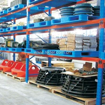 China Eco - Friendly Warehouse Heavy Duty Racking For Storage / Beveled Laminate , Three - Column , Movable Rack for sale