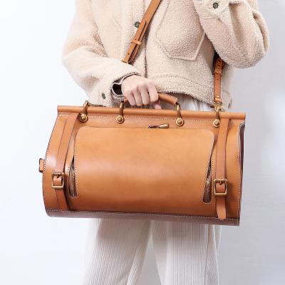 China Fashion/Luxury Waterproof Custom Duffel Bag Vintage Designer Leather Travel Overnight Bag To Weekender Duffel Bags For Women for sale