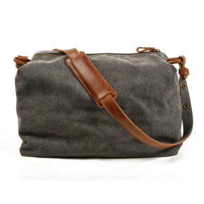 China Vintage / Fashion Waterproof Small Travel Canvas Men Sports Chest Single Shoulder Messenger Bag for sale