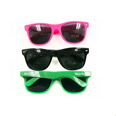 China New Arrival CE Plastic Cheap UV Neon Men's 400 Retro Sports Sunglasses Unisex Sunglasses for sale