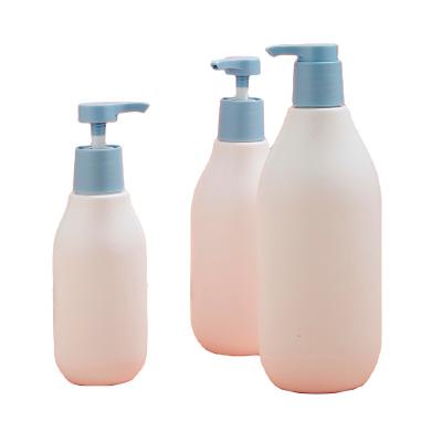 China 2022 New Popularity Cosmetic Pump Sprayer Plastic Portable Mist Round Spray Bottle 350ml Bottle for sale