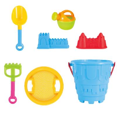 China Funny Beach Bucket Set Toys Outdoor Play Barrel 7PCS Kids Play Beach And Sand Toys for sale