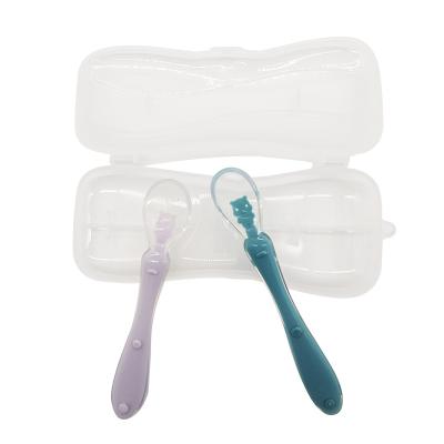 China BPA free cuchara de bebe free 2 BPA free as 1 set newborn toddler toddler color silicone training silicon baby feeding spoon with box for sale