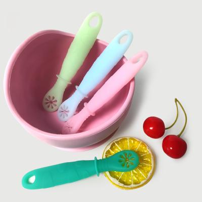 China Silicone Free Newborn Self Training Silicone Feeding Pre-spoon Toddler Utensils Cuchara De Bebe Color BPA Feeding Gootensils for sale