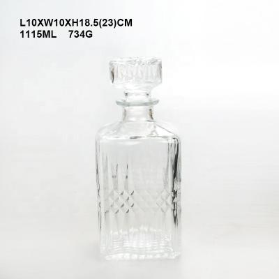 China Wholesale Square 250ml 500ml 1000ml 1.5l Empty Glass Whiskey Wine Bottles for sale