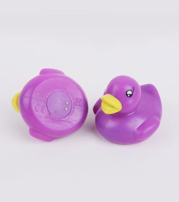 Cina Il bagno infiammante libero del PVC LED Ducks il materiale del TPE, giocattoli di tempo del bagno per i bambini  in vendita