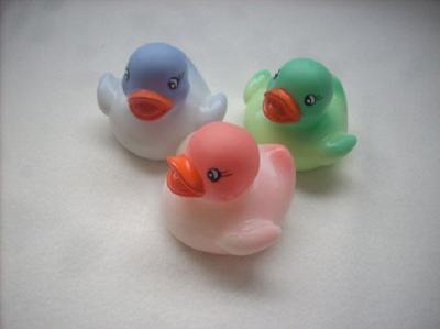 China Hot Heat Sensitive Color Changing Ducks Bath Toy Magical Color Phthalate Free Vinyl for sale