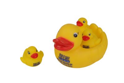 Chine Jouet d'amusement de baignoire serrant les canards en caoutchouc avec 3 la certification des canards EN71 de bébé à vendre