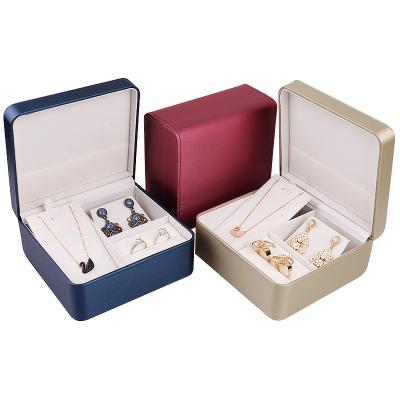 China Classic PU Classic Watch Storage Plastic Leather Packaging Gift Box Universal Jewelry Case for sale