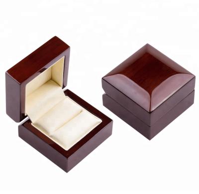 China wedding glossy wooden ring stand MRB316 for sale