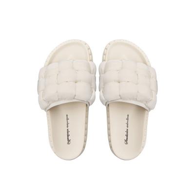 China Cushioning Women's Flat Bottom Woven Slippers Women's Flat Bottom Thick Bottom Soft Slippers Women's Fashion External Shoes Summer Wear for sale