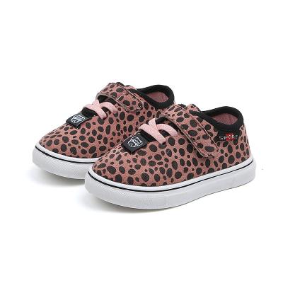 China Insulative leopard print shoes for boys girls boys children's board flat shoes children casual soft bottom non-slippery sports shoes for sale