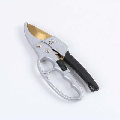 China Hand-protective Pruner Pruner Labor-saving Sectional Pruner Fruit Branch Handle Anti-Slip Garden Scissors for Gardening for sale