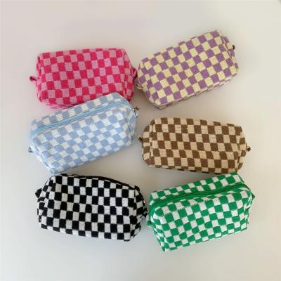 China Preppy Style Ladies Fashion Causal Knitted Plaids Makeup Bags Women Gingham Small Pouch Knitted Cosmetic Bags for sale