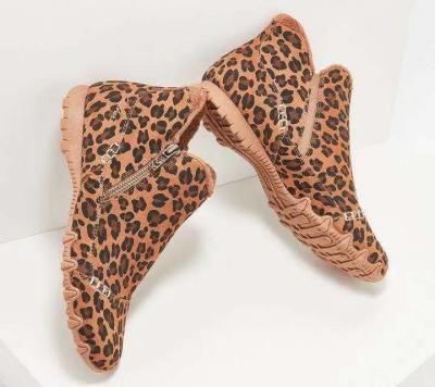 China CUSHIONING Winter Boots Hairy Inner Leopard Print Women Casual Sneakers Faux Suede Causal Walking Shoes for sale