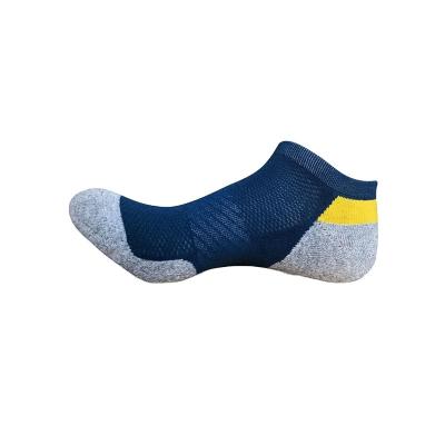 China KT2- breathable A0151 cushioned professional socks for running for sale