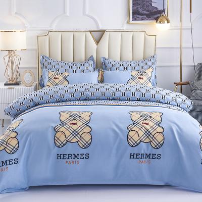 China Modern Cheap 100% Winter Comforter Nondisposable Polyester Bedding Sets For Bedroom for sale