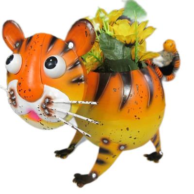 China Durable Metal Animal Planter Hands Painted Colorful Animal Garden Animal Planter Pot Tiger Metal Lion Planter Iron Desktop Inspiration for sale