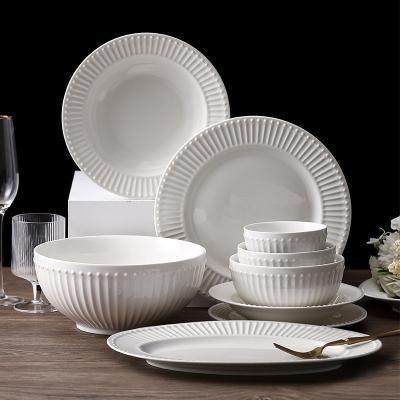 China Sustainable Nordic Style Minimalism Embossed Design Wedding Kitchen White Porcelain Dinnerware Sets Ceramic Dinner Set for sale