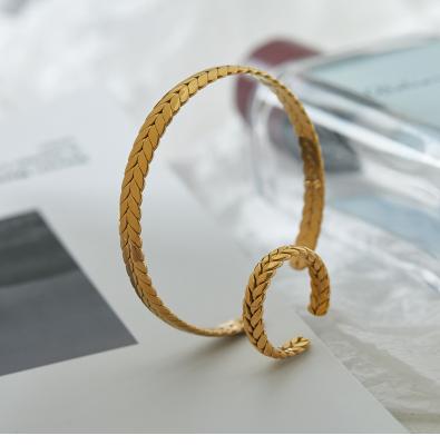 China 2021 Trendy Trendy 18K Gold Plated Stainless Steel Twist Wheat Opening Cuff Bangle Charm for sale