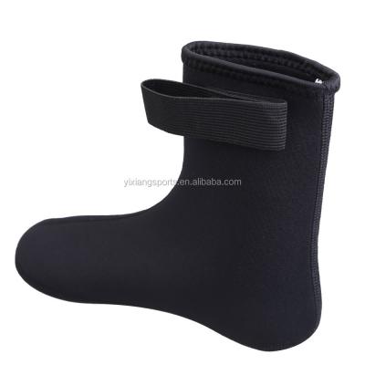 Cina Durable 3mm Neoprene Swimming Socks For Water Sports Socks Diving Snorkeling Boots in vendita