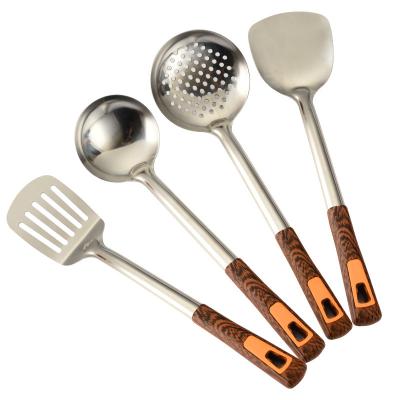 China Stainless Steel Handle Spatula Kitchenware Set Stocked Soup Spoon and Wooden Sieve Spatula Cooking Set Household Kitchen Utensils for sale