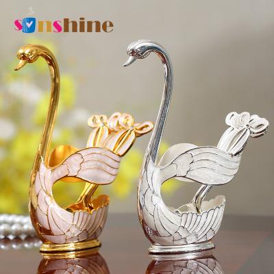 China Creative European Creative European Creative High Grade Cake Fork Sinshine Home Fruit Spoon Salad Fork Spoon Set Light Luxury Gold for sale