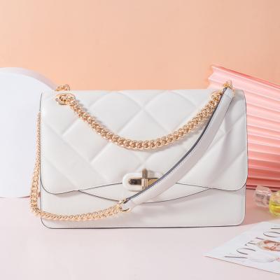 China GENUINE LEATHER OEM Luxury Diamond Lattice Crossbody Bags Gold Chains Crossbody Bag Ladies for sale