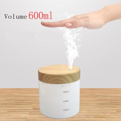 China 600ml Auto Car Aroma Air Diffuser Humidifier Wholesale Price Alcohol Sprayer Air Humidifier Machine for sale