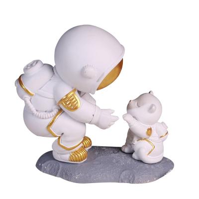 China Living Room Industrial Astronaut Decorations Resin Crafts Home Handmade Astronaut Decoration Model To Send Students Gifts for sale