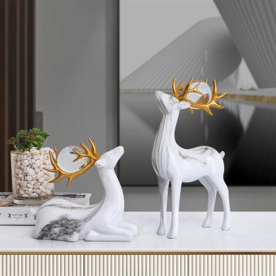 China Wholesale Minimalist Christmas Art Elk Animal Design Hotel Northern Europe Sculpture Supply Items Ornaments Modern Crafts for sale