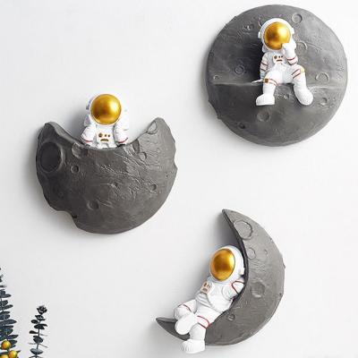 China Astronaut 3d Wall Hanging Modern Nordic Interior Decorations Stereo Resin Opens Wall Home Decoration for sale