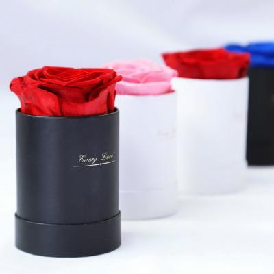 China Durable Gift Mini Size 1 PC Roses Preserved In Round Gift Flower Box Which A Last Year for sale