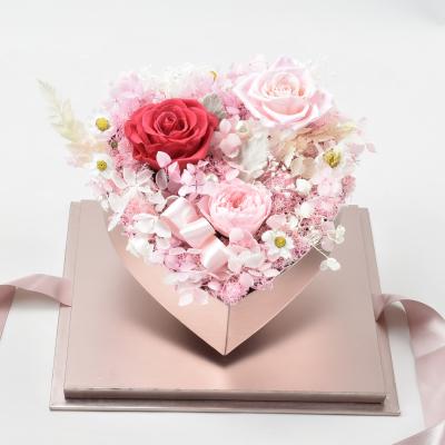 China Eternal Flower Decoration Valentine Stems Rose Arrangement Preserved in Flower Box for sale