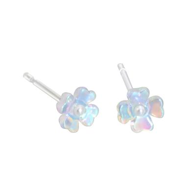 China Little girl CLASSIC stud earrings niche stud earrings for women shinning resin ear clips four leaf clover earrings for sale