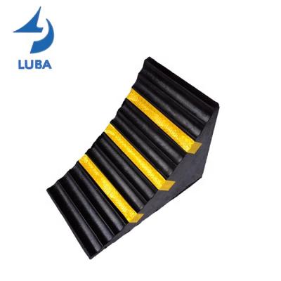 China Durable High Quality Anti-Skid Anti Aging Stopper Rubber Wheel Chocks Holder For Car Motorcycle for sale