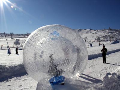 Chine Boule gonflable transparente de Zorb pour la neige/boule gonflable géante de l'eau de Zorbing à vendre