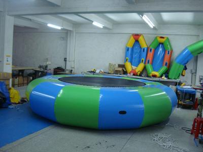 Китай Намочите плавать парка воды кровати раздувного хвастуна Trampoline раздувного скача продается