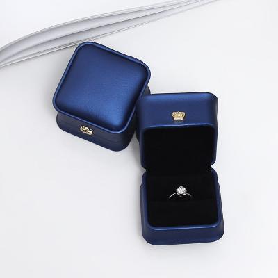 China Retro Simple European American Manufacturers Wedding Custom Leather Jewelry Boxes PU Ring Boxes Jewelery Display Organizer Earring Jewelry Boxes for sale