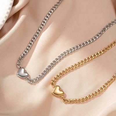 China TRENDY heart necklace for women chain heart shape gift gold silver charm chain choker pendant necklace for sale