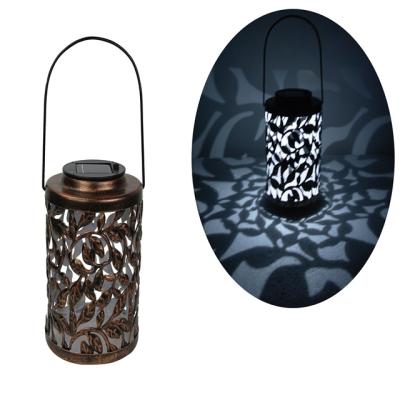 China Garden Hanging Lights Retro Solar Outdoor Garden Decorative Lanterns Lamp for sale