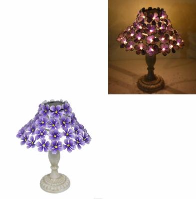 China Garden Decorative Table Led Lamps Solar Powered Solar Powered Outdoor Floral Metal Garden Lights Lamp Vintage European Vintage Lamps for sale