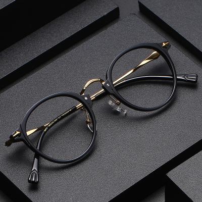 China Can be equipped with anti-blue light or myopia glasses 2021 glasses frame small oval frame transparent glass glasses ultra light frame pure titanium men's retro glasses for sale