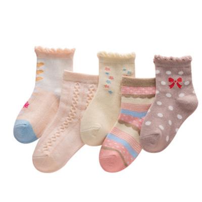 China High Quality Sporty Cute Tube Boy Girl Cotton Baby Socks Knitted Cartoon Grip Kids Socks Anti Slip Unisex For Spring Autumn And Winter for sale