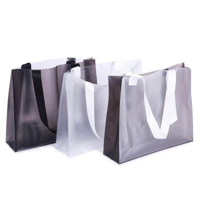 China 2020 Custom Transparent PVC Reusable Shopping Bag Fashion PVC Tote Bag Recyclable for sale