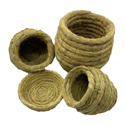 China New Style Breathable Straw Bird Nest Handmade Hanging In Trees Bird Rest House For Breeding for sale