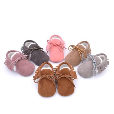 China Waterproof Autumn and Winter Frosted Soft Bottom Handmade Toddler Walking Shoes Cotton Fabric Tassel Baby Shoes for sale