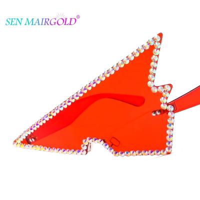 China Anti Fashion UV400 Triangle Rhinestone Oversized Women Shade Eyewear Luxury Candy Color Diamond Sunglasses UV400 for sale