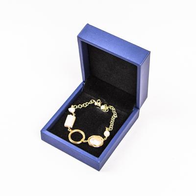 China OEM Luxury Discreet Satin Package Custom Bangle Gift Case Pendant Jewelry Box for sale