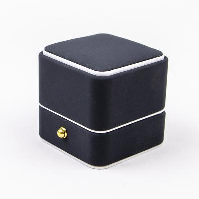 China Large Square Excellent Beautiful Elegant Blue Gemstone Ring Pendant Necklace Jewelry Box for sale